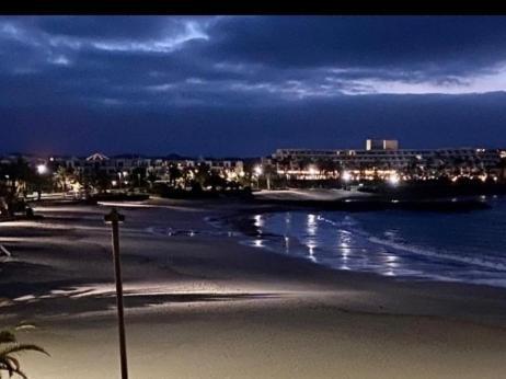 Beach House Costa Teguise Bagian luar foto